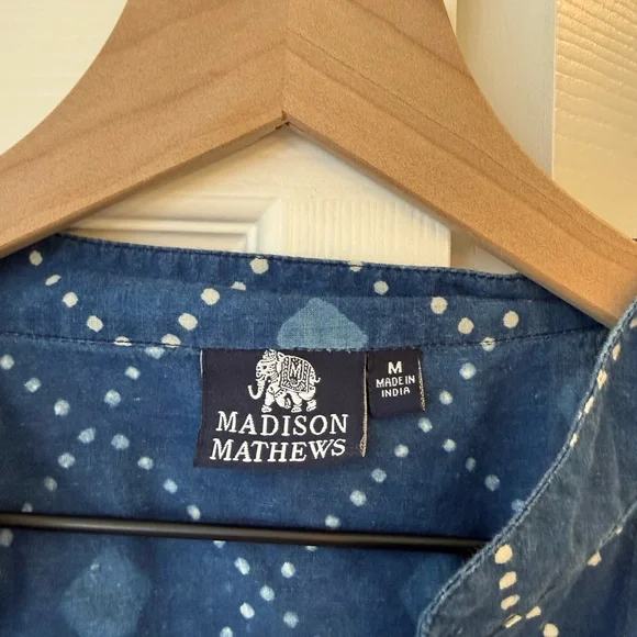 Madison Matthew’s indigo patterned dress - Picture 3 of 4